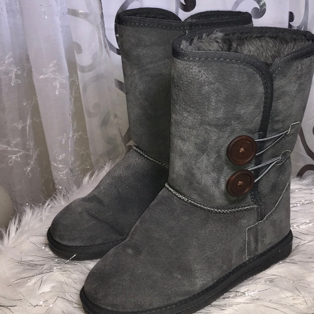 Gray boots 👢NWOT